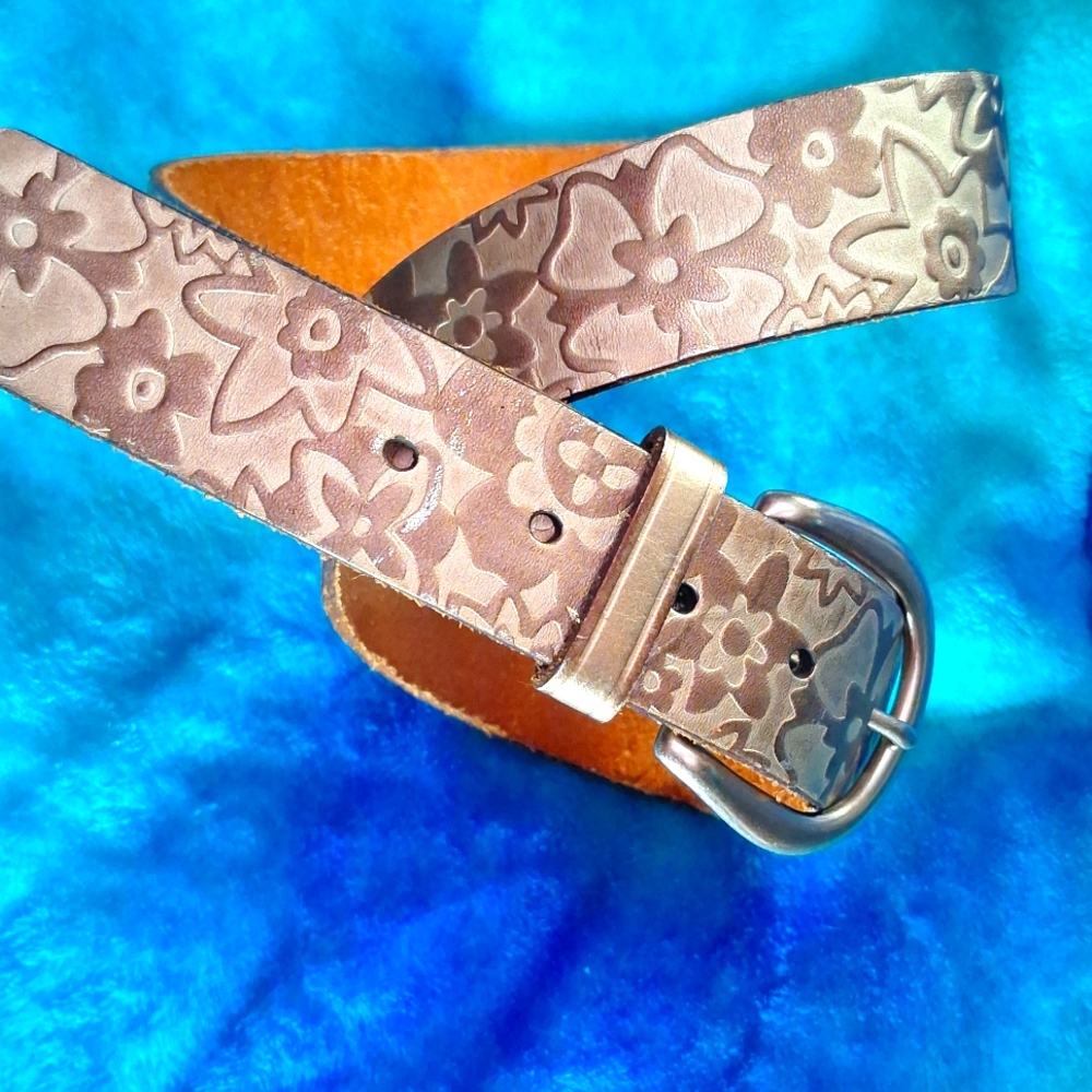 Silver Fossil Floral Belt